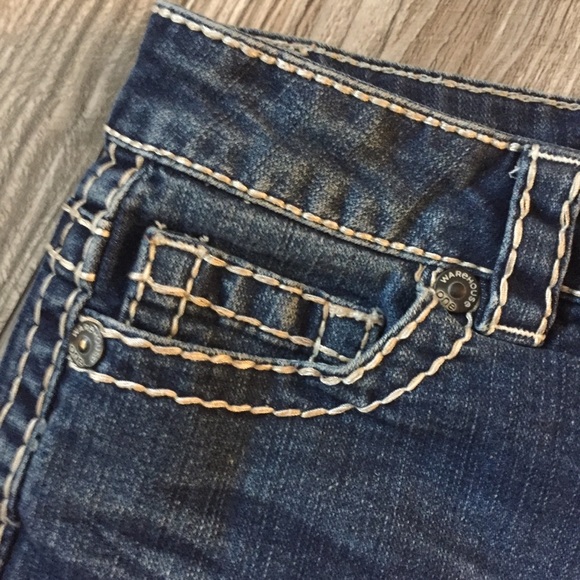 Ladies Denim shorts, size 4 - Picture 3 of 7